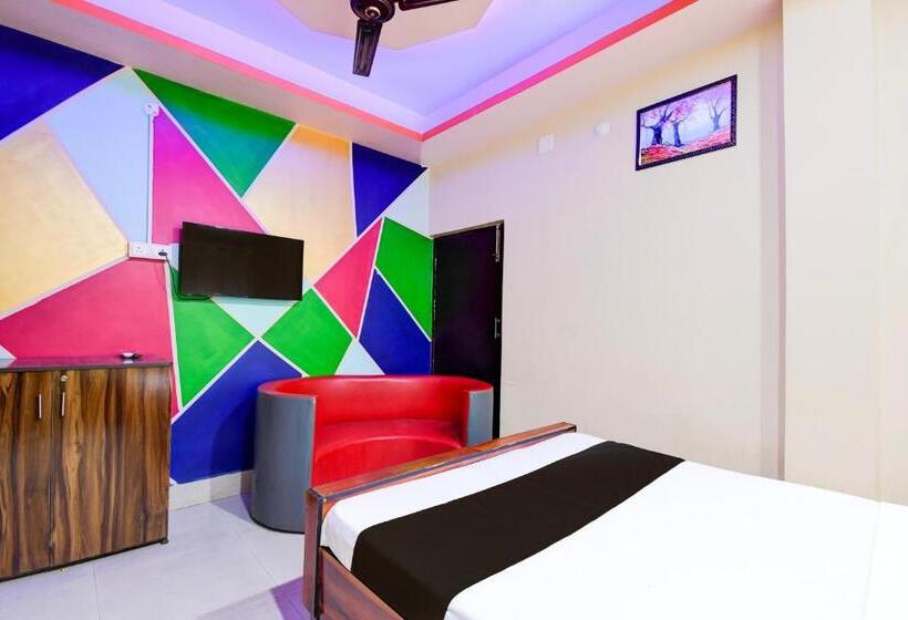 בית מלון כפרי Super Oyo Dreams Inn