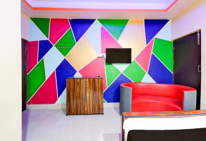 בית מלון כפרי Super Oyo Dreams Inn