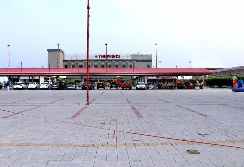 ホテル The Prince Highway