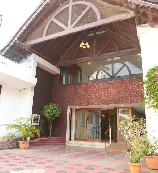 בית מלון כפרי The Vijaya Palace