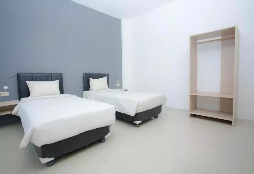 Livinn Hotel Kendangsari Surabaya