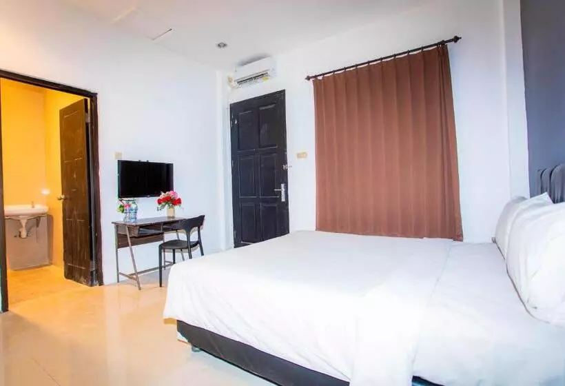Livinn Hotel Kendangsari Surabaya