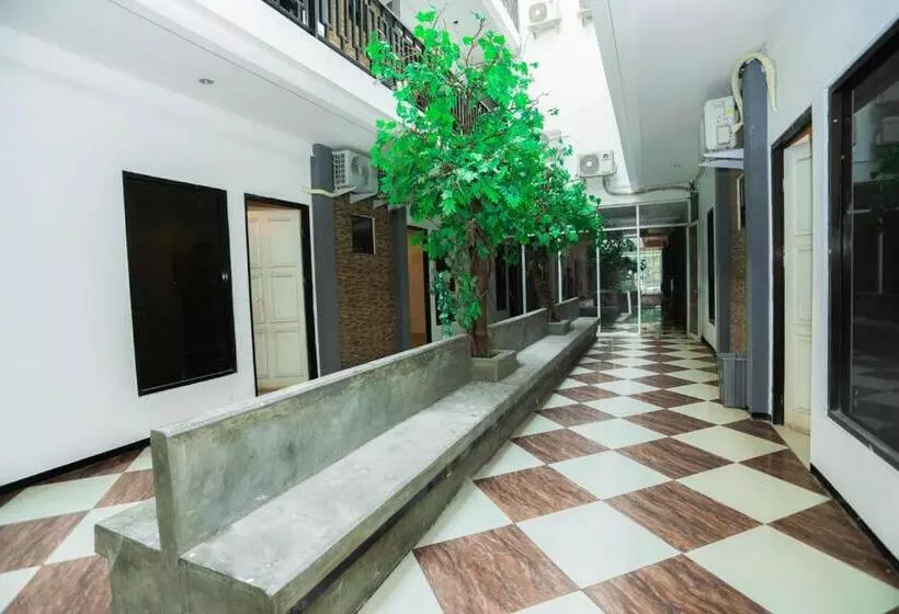 Livinn Hotel Kendangsari Surabaya