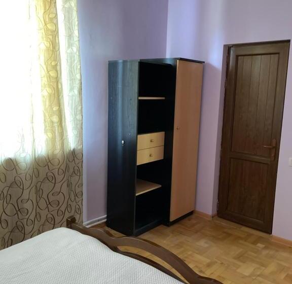 پانسیون Green Garden Guest House