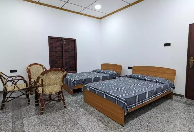 پانسیون Kathir Guest House