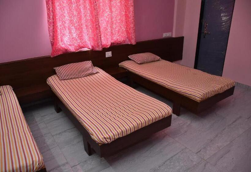 Pensjonat Krushna Guest House