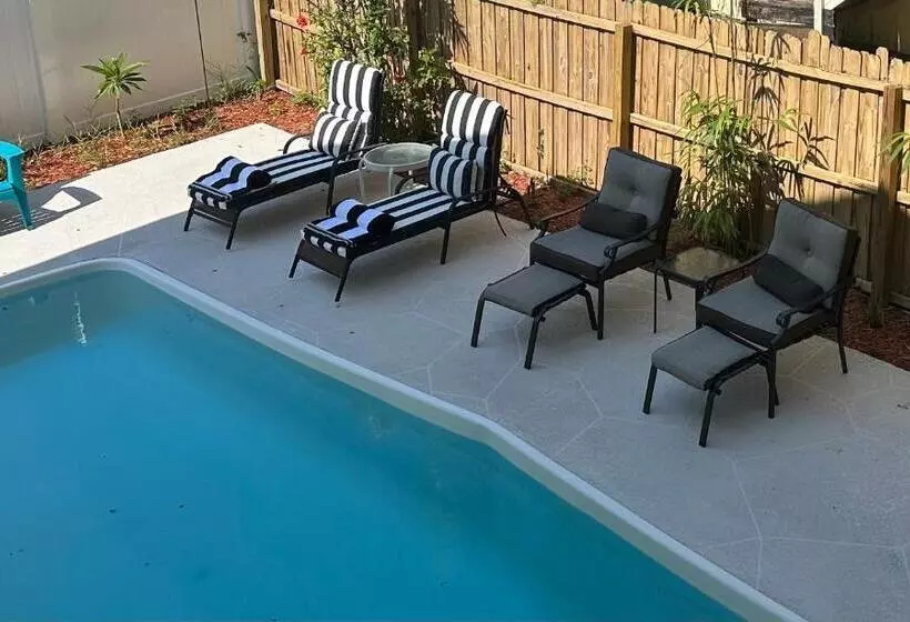 Majatalo The Sunburst Oasis