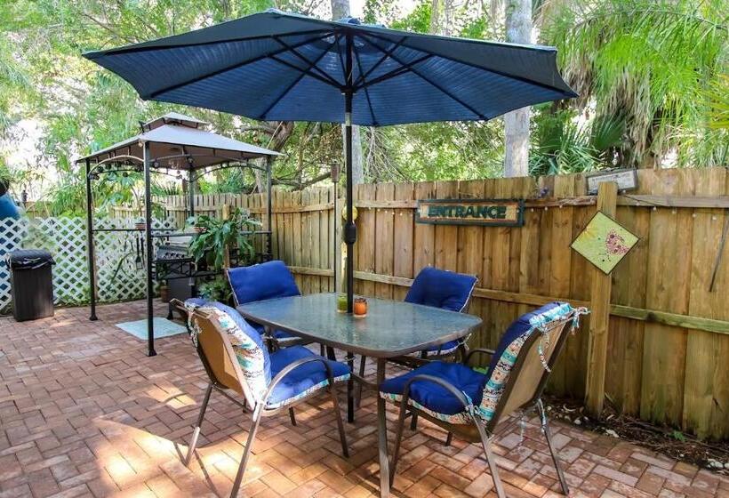 بنسيون The Sunburst Oasis