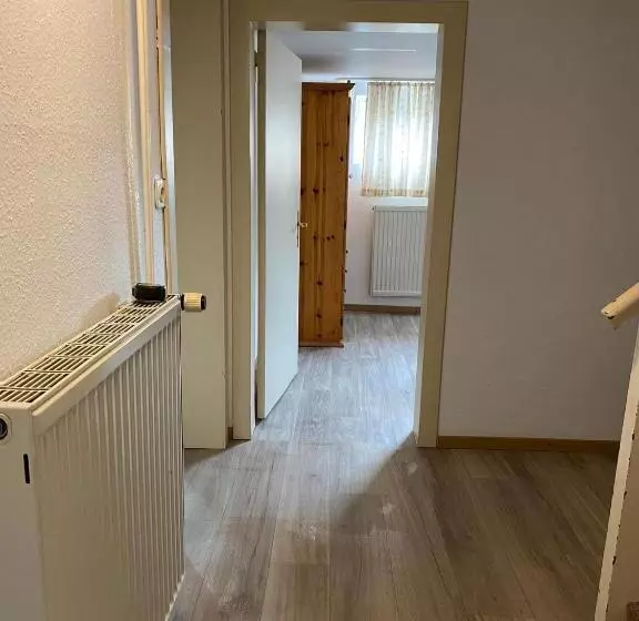 ペンション Van Kim 2   Souterrain Monteurwohnung