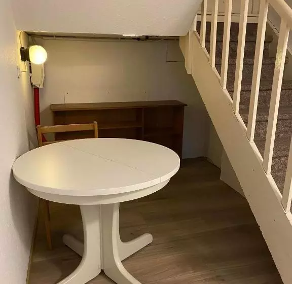 ペンション Van Kim 2   Souterrain Monteurwohnung