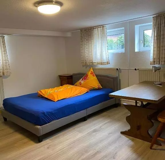 ペンション Van Kim 2   Souterrain Monteurwohnung