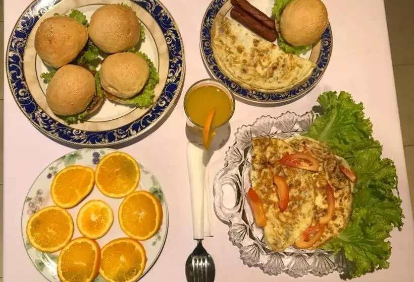 تختخواب و صبحانه Marian Villa