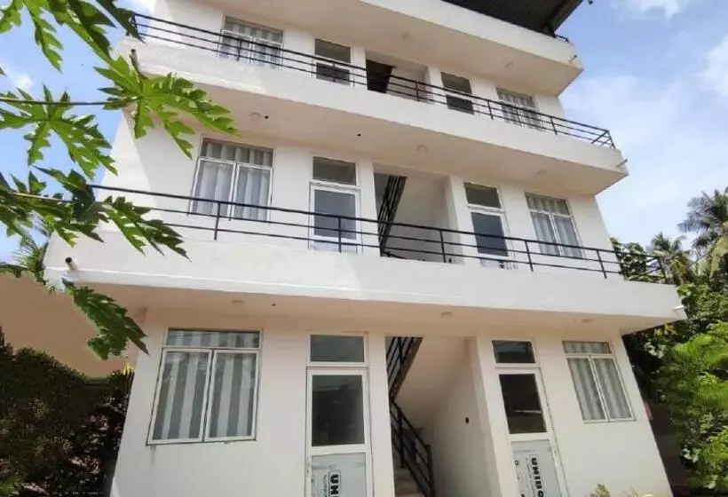 تختخواب و صبحانه Marian Villa