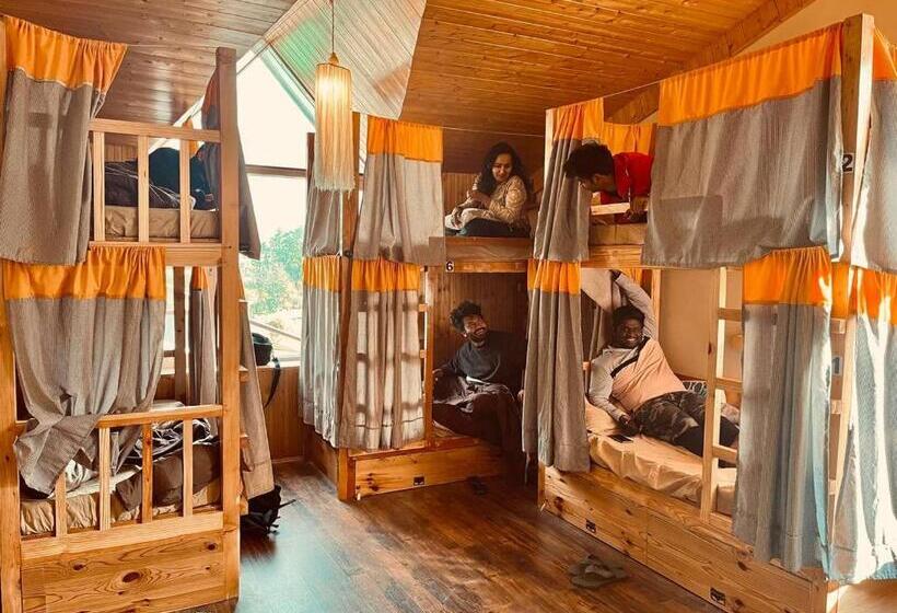 Flüstern  A Boutique Hostel