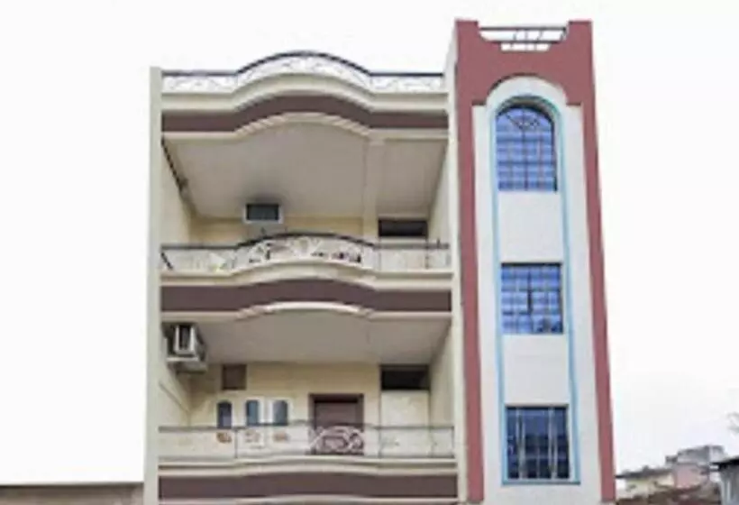 هتل Mahalaxmi   Ujjain