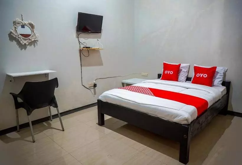 ホテル Hkp Homestay Redpartner Blitar