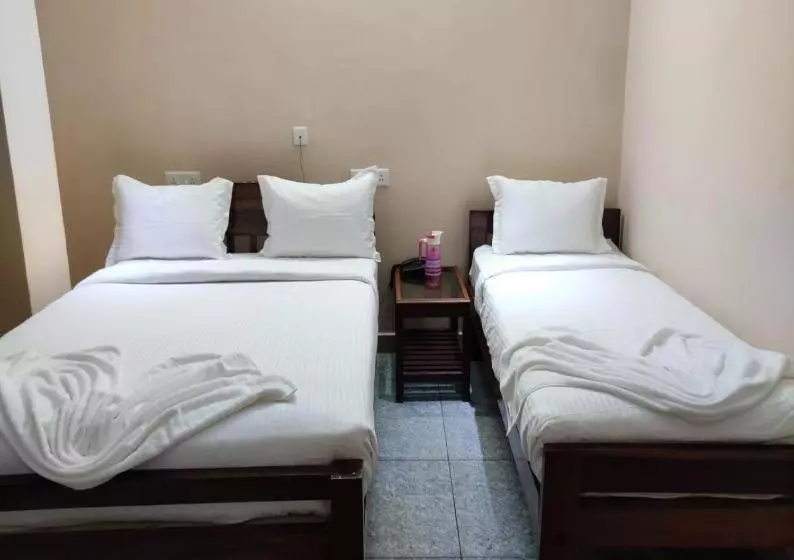 هتل Pn Samy Residency