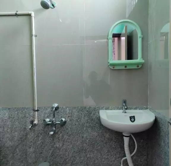 هتل Pn Samy Residency