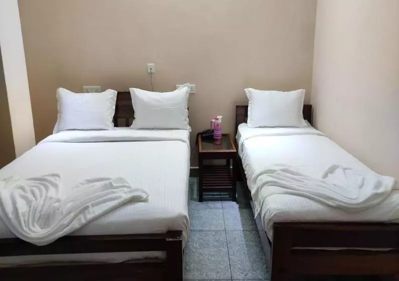 هتل Pn Samy Residency