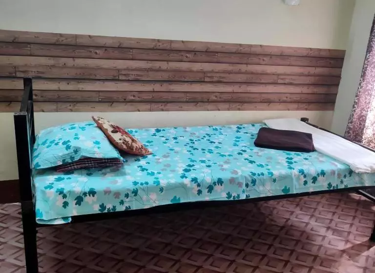 ペンション Barooah আশ্ৰয় 2bhk House Self Cooking