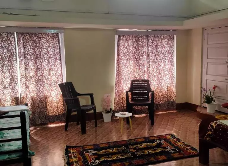 ペンション Barooah আশ্ৰয় 2bhk House Self Cooking