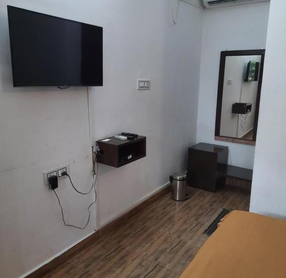 بنسيون Cherry Blossom Guest House