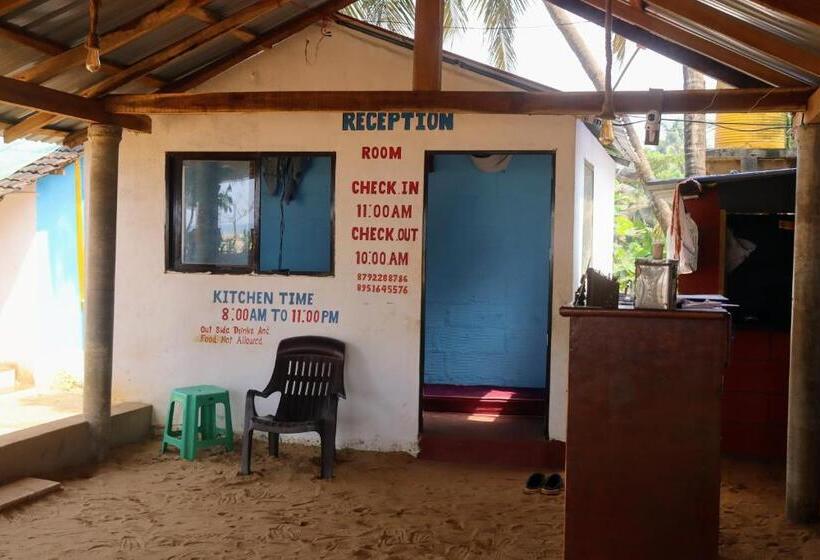 Pensió Coconut Tree Cafe