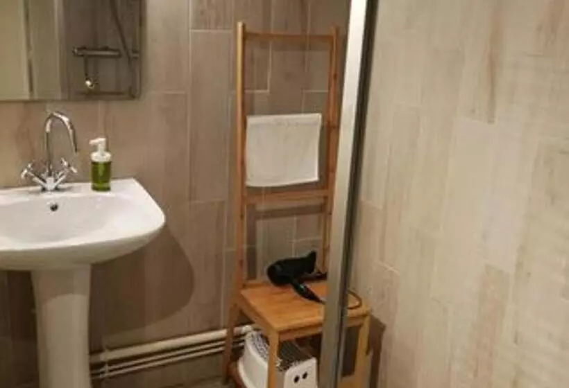 ペンション Guestroom Raon Lès Leau, 2 Pièces, 4 Personnes Fr 1 584 284