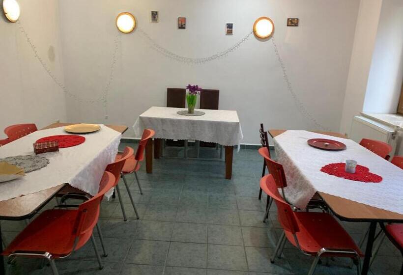 ペンション Hypnotic Villa Predeal