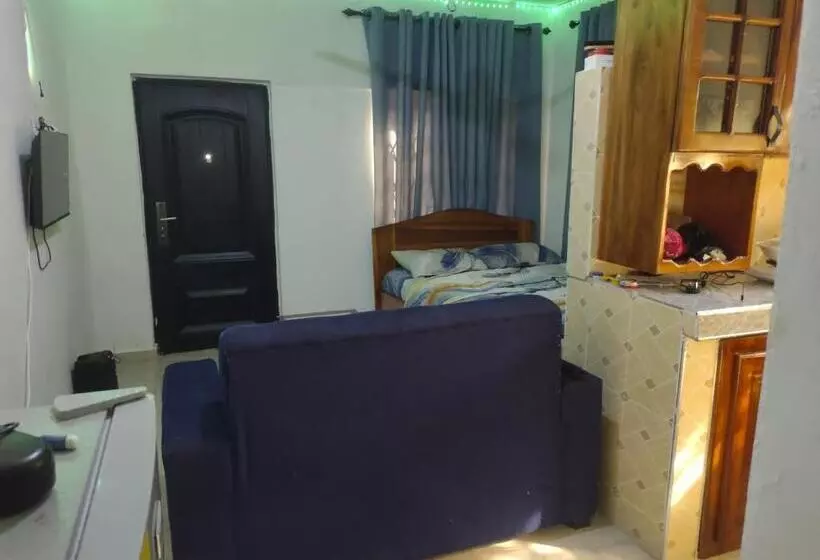 ペンション Kingee Lodge