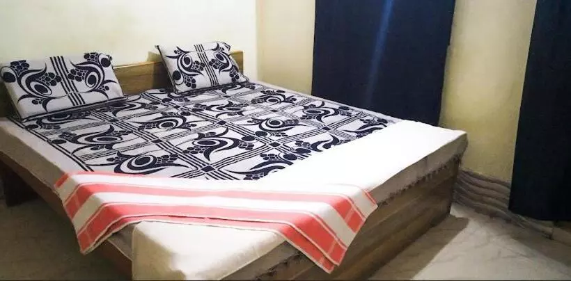 Majatalo Paying R.b Guesthouse