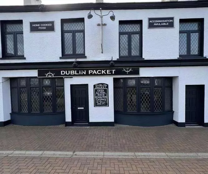 Majatalo The Dublin Packet Family Room 4