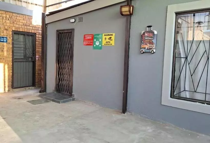 ペンション Tsakane View Guesthouse