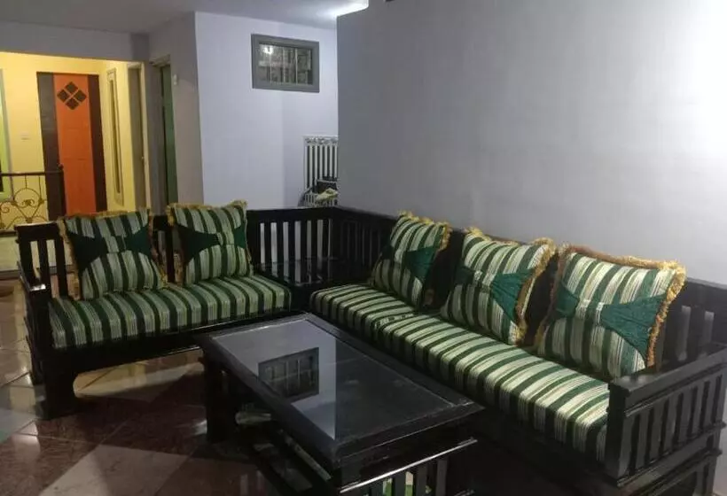 پانسیون Aaa, Sukapura Guesthouse, Bromo Mountain View Triple A Tour, 3 Levels, Sukapura, Probolinggo, Additi