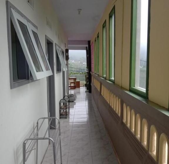 펜션 Aaa, Sukapura Guesthouse, Bromo Mountain View Triple A Tour, 3 Levels, Sukapura, Probolinggo, Additi