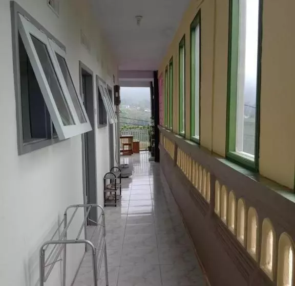 پانسیون Aaa, Sukapura Guesthouse, Bromo Mountain View Triple A Tour, 3 Levels, Sukapura, Probolinggo, Additi