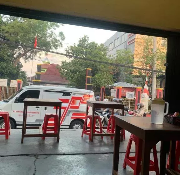 Pensione Wisma Vananda Tembalang