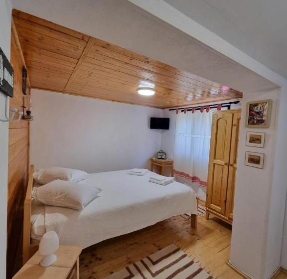 فندق صغير Poiana Maramureseana