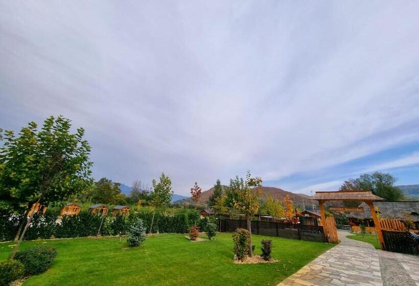 فندق صغير Poiana Maramureseana