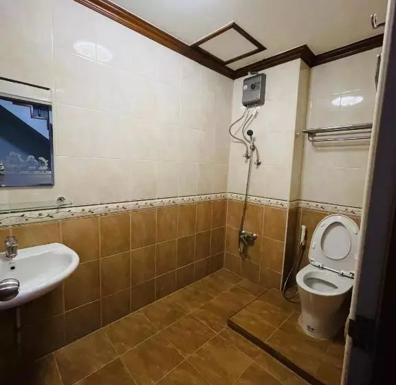 هاستل Private Rooms In Phatumwan Chula Near Samyan, Chinatown, Jay O Siam Center, Central World Middle Of