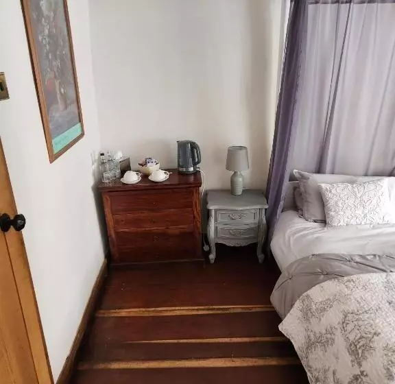 ユースホステル The New Inn