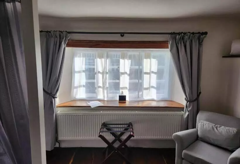 ユースホステル The New Inn