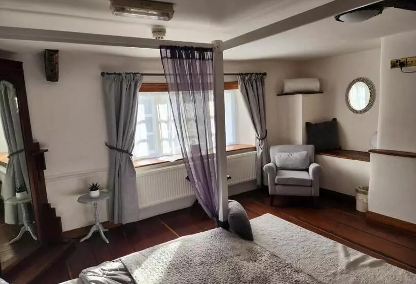 ユースホステル The New Inn