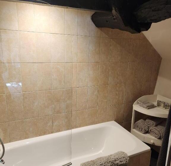 הוסטל The New Inn