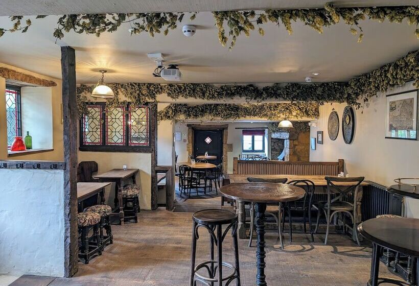 הוסטל The New Inn