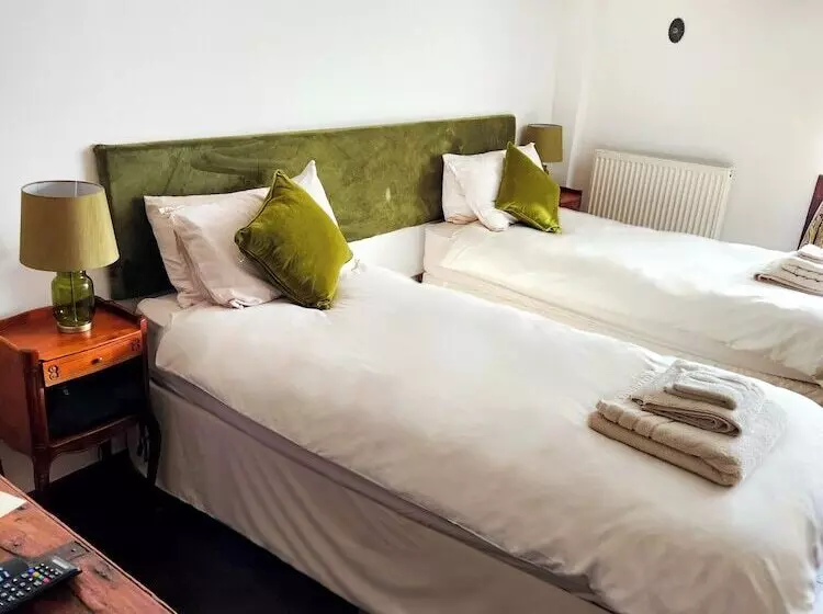 ユースホステル The New Inn