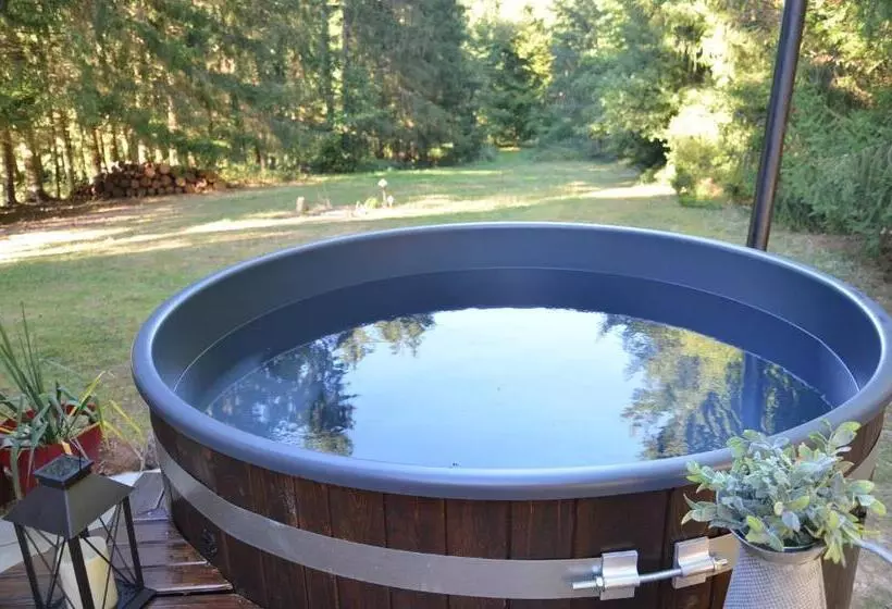 ベッドアンドブレックファースト Chambre D Hôtes Jacuzzi L Envol Du Coquelicot