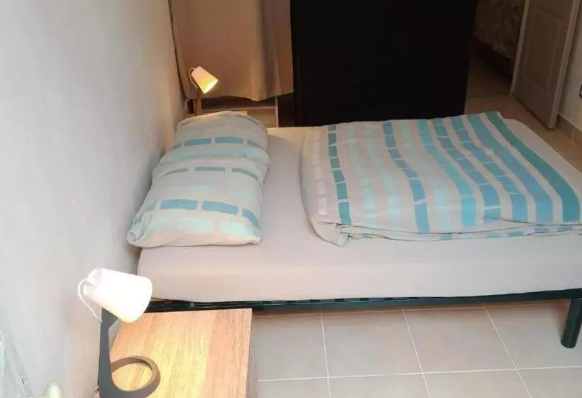 ベッドアンドブレックファースト L Ombrelle