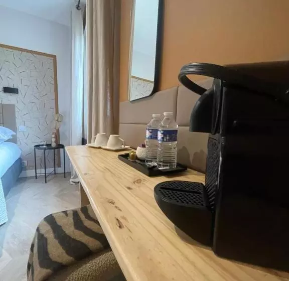 Aamiaismajoitus (B&B) Les 15 Chenes Chambres D Hôtes, Parc Arboré De 5000 M2 à 20km Du Puydufou Une Suite Familiale Et 3 C