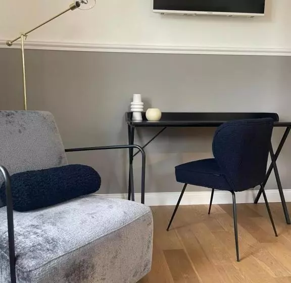 Aamiaismajoitus (B&B) Les 15 Chenes Chambres D Hôtes, Parc Arboré De 5000 M2 à 20km Du Puydufou Une Suite Familiale Et 3 C